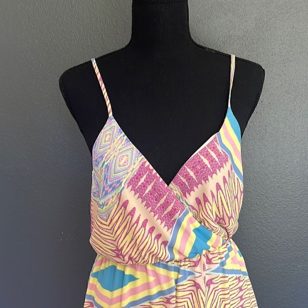 EVERLY Dress - Picture 3 of 6
